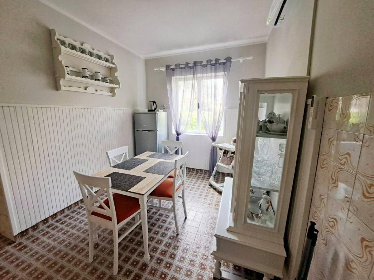 Red House Apartment Cattaro Esterno foto